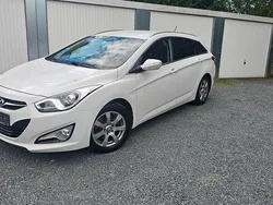 Weiß Gebraucht 2015 Hyundai i40 Edition Kombi | 8.200 € (Fairer Preis)
