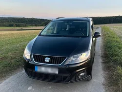 Schwarz Gebraucht 2011 Seat Alhambra Van / Kleinbus | 11.999 € (Teuer)