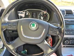 Silber Gebraucht 2009 Skoda Octavia Kombi | 3.300 €