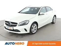 Weiß Gebraucht 2015 Mercedes A180 Urban Limousine | 14.820 € (Fairer Preis)
