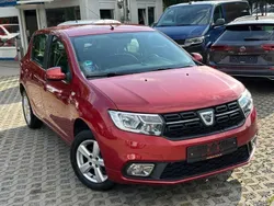 Rot Gebraucht 2017 Dacia Sandero Lauréate Kleinwagen | 8.990 € (Guter Preis)