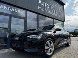 Brillantschwarz Gebraucht 2021 Audi e-tron Sport SUV | 29.950 € (Fairer Preis)