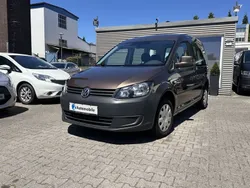 Toffeebraun metallic Gebraucht 2013 VW Caddy Trendline Van / Kleinbus | 5.980 € (Fairer Preis)
