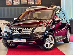 Schwarz Gebraucht 2010 Mercedes ML500 SUV | 22.800 €