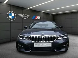 Grau Gebraucht 2020 BMW 320 Luxury Line Limousine | 29.100 € (Fairer Preis)