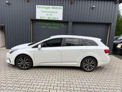Weiß uni Gebraucht 2013 Toyota Avensis Edition Kombi | 5.800 € (Fairer Preis)