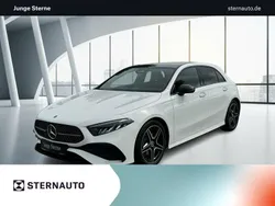 Weiß Gebraucht 2024 Mercedes A200 AMG line Limousine | 32.606 € (Fairer Preis)