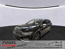 Deep black perleffekt Gebraucht 2023 VW Passat Alltrack Kombi | 29.999 € (Superpreis)