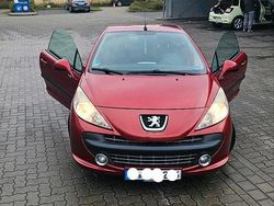 Rot Gebraucht 2009 Peugeot 207 CC Cabrio | 2.250 €