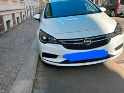 Weiß Gebraucht 2016 Opel Astra Kombi | 7.000 € (Fairer Preis)