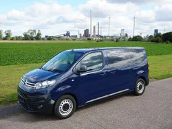 Blau Gebraucht 2019 Citroën Jumpy Van / Kleinbus | 18.250 €