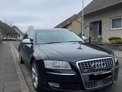 Schwarz Gebraucht 2007 Audi A8 S-Line Limousine | 6.700 €