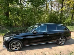 Schwarz Gebraucht 2019 Mercedes C300 Kombi | 19.900 €