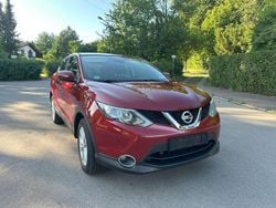 Rot Gebraucht 2015 Nissan Qashqai Acenta SUV | 10.490 € (Fairer Preis)