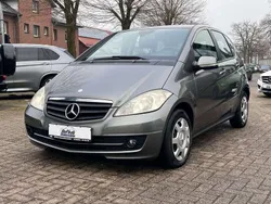 Mountaingrau met. Gebraucht 2010 Mercedes A180 Limousine | 2.300 € (Superpreis)