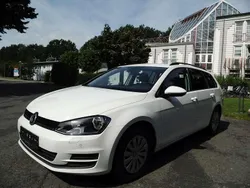 Weiß Gebraucht 2015 VW Golf VII Kombi | 10.900 € (Fairer Preis)