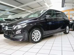 Violet Gebraucht 2015 Mercedes B200 Van / Kleinbus | 14.890 € (Fairer Preis)