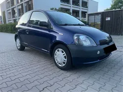 Blau Gebraucht 2001 Toyota Yaris Limousine | 900 € (Guter Preis)