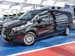 Obsidianschwarz metallic Gebraucht 2023 Mercedes Vito Van / Kleinbus | 54.890 €