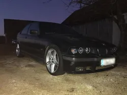 Schwarz Gebraucht 1995 BMW 316 Compact M Sport Kleinwagen | 1.200 €