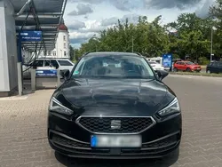 Schwarz Gebraucht 2022 Seat Leon Kombi | 12.000 € (Guter Preis)