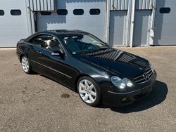 Schwarz Gebraucht 2006 Mercedes CLK320 Avantgarde Coupé | 8.900 € (Teuer)