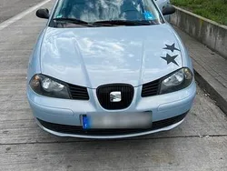 Blau Gebraucht 2003 Seat Ibiza Kleinwagen | 1.350 € (Fairer Preis)