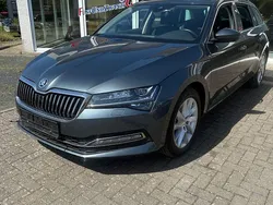 Grau Gebraucht 2020 Skoda Superb Style Kombi | 15.900 € (Guter Preis)