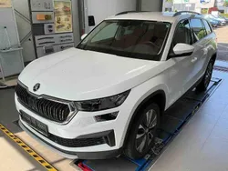 Moonweiss metallic Gebraucht 2022 Skoda Kodiaq Tour SUV | 31.666 € (Guter Preis)