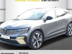 Blau Gebraucht 2024 Renault Mégane Komfort Limousine | 32.495 € (Fairer Preis)