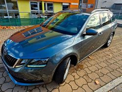 Grau Gebraucht 2018 Skoda Octavia Ambition Kombi | 15.000 € (Guter Preis)