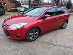 Rot Gebraucht 2014 Ford Focus Limousine | 2.700 € (Superpreis)