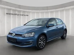 Blau Gebraucht 2014 VW Golf VII Highline Limousine | 13.990 € (Etwas zu teuer)