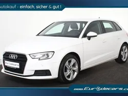 Weiß Gebraucht 2019 Audi A3 Sportback Sport Limousine | 19.300 € (Fairer Preis)
