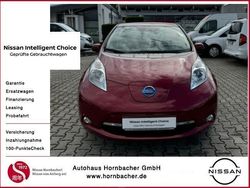 New red (m) Gebraucht 2016 Nissan Leaf Acenta Kleinwagen | 8.490 € (Etwas zu teuer)