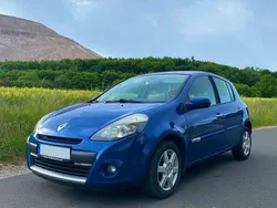 Blau Gebraucht 2010 Renault Clio II Kleinwagen | 3.899 €