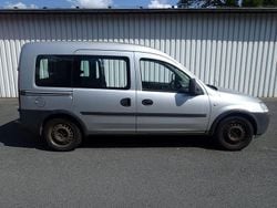 Silber Gebraucht 2005 Opel Combo Edition Van / Kleinbus | 499 € (Teuer)