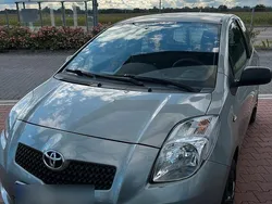 Silber Gebraucht 2006 Toyota Yaris Kleinwagen | 1.200 € (Fairer Preis)