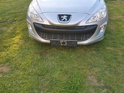 Grau Gebraucht 2009 Peugeot 308 Kleinwagen | 2.000 € (Guter Preis)
