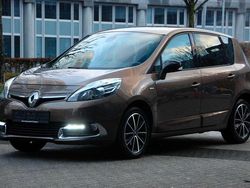 Braun Gebraucht 2014 Renault Scénic III Bose Edition Van / Kleinbus | 5.989 € (Fairer Preis)