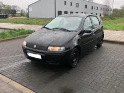 Schwarz Gebraucht 2002 Fiat Punto Kleinwagen | 500 € (Guter Preis)