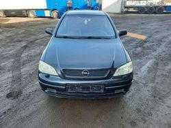 Schwarz Gebraucht 2002 Opel Astra Limousine | 1.500 € (Fairer Preis)