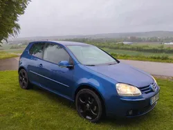 Blau Gebraucht 2007 VW Golf V Edition Limousine | 2.100 € (Etwas zu teuer)