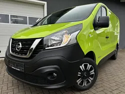 Grün Gebraucht 2017 Nissan NV300 Van | 13.950 € (Guter Preis)