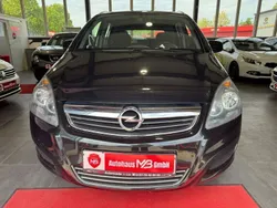 Schwarz Gebraucht 2013 Opel Zafira Family Van / Kleinbus | 5.490 € (Guter Preis)