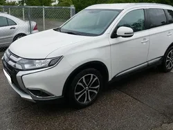 Weiß Gebraucht 2017 Mitsubishi Outlander Top SUV | 12.750 € (Guter Preis)