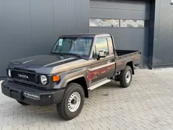 Grau Neu 2024 Toyota Land Cruiser SUV | 67.900 € (Guter Preis)