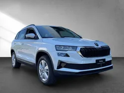 Weiß Neu 2025 Skoda Karoq Selection SUV | 31.297 € (Fairer Preis)