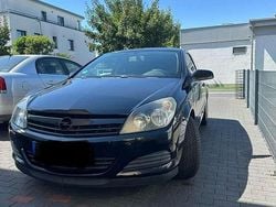 Gebraucht 2005 Opel Astra GTC Limousine | 2.800 € (Teuer)