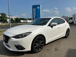 Weiß Gebraucht 2016 Mazda 3 Limousine | 13.500 € (Fairer Preis)